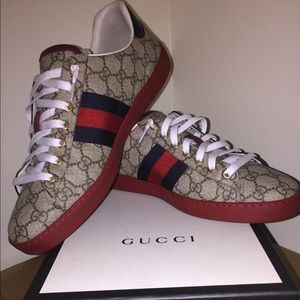 Gucci shoes (size 10) 43